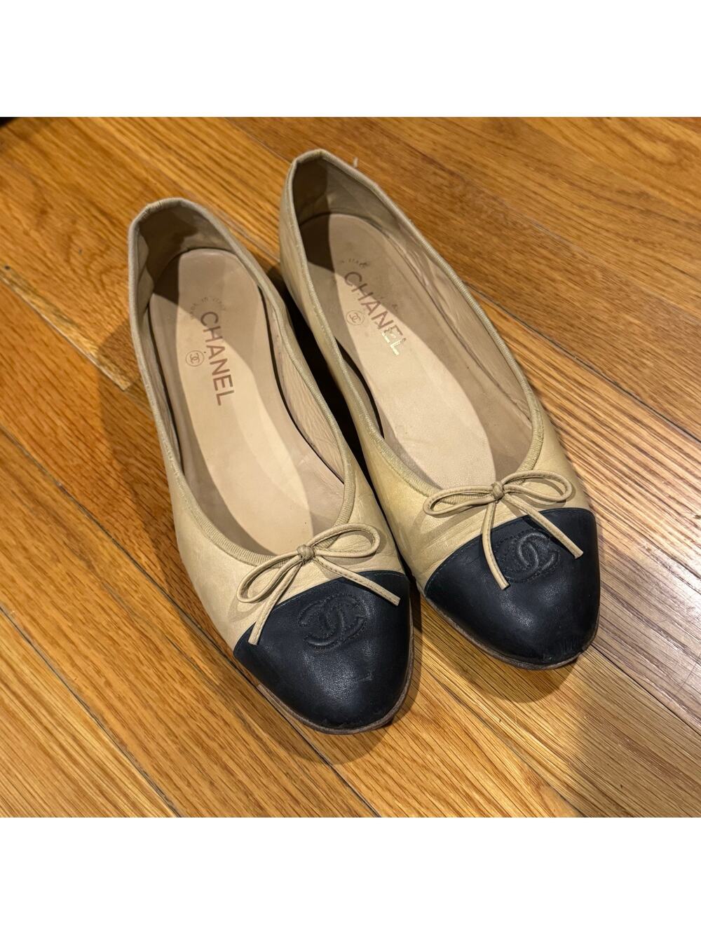 Authentic Chanel Ballet Flats ~40 Two Tone Beige Black Lambskin Refurbished